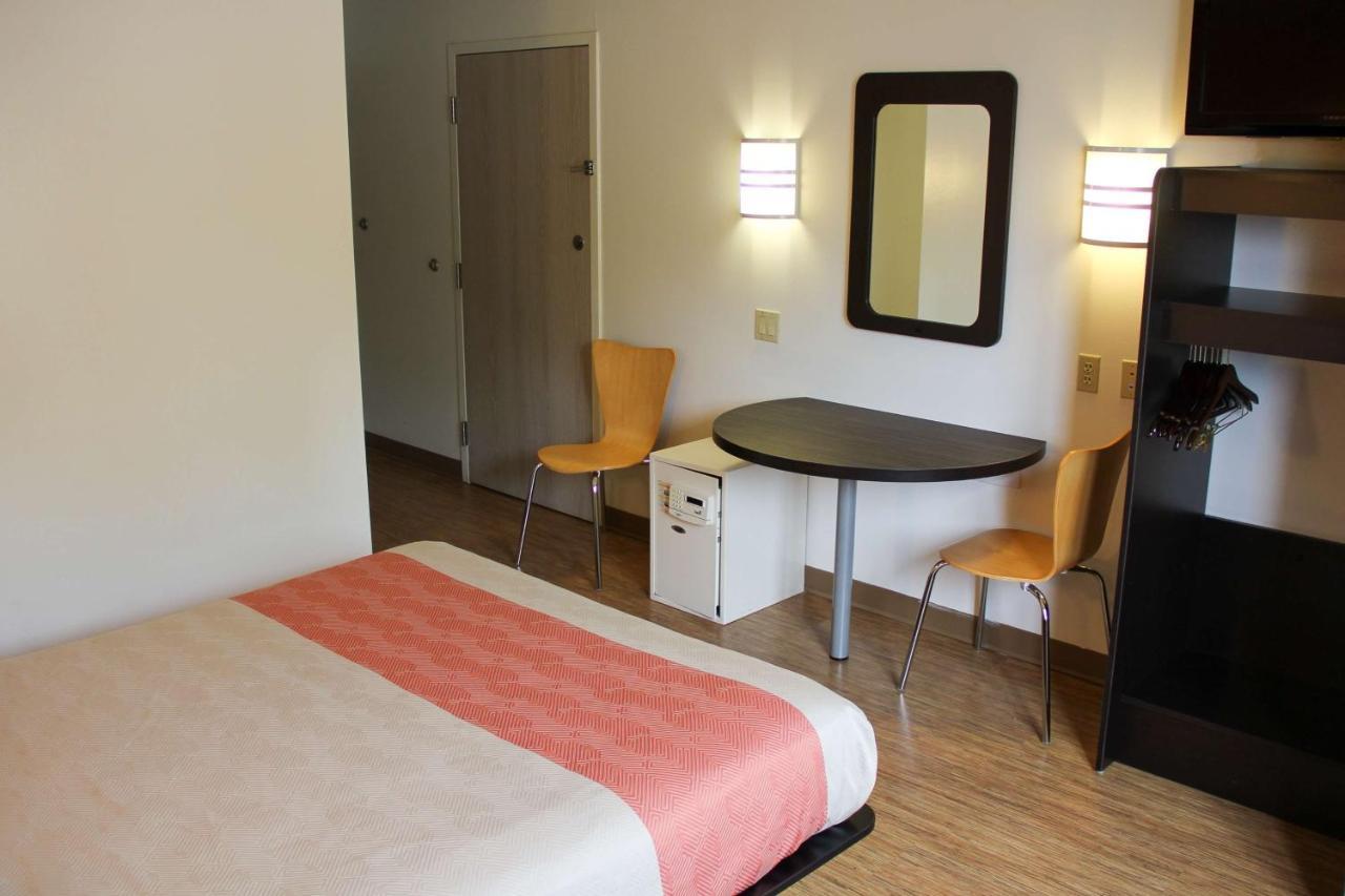 Motel 6-Milan, OH - Sandusky Bagian luar foto