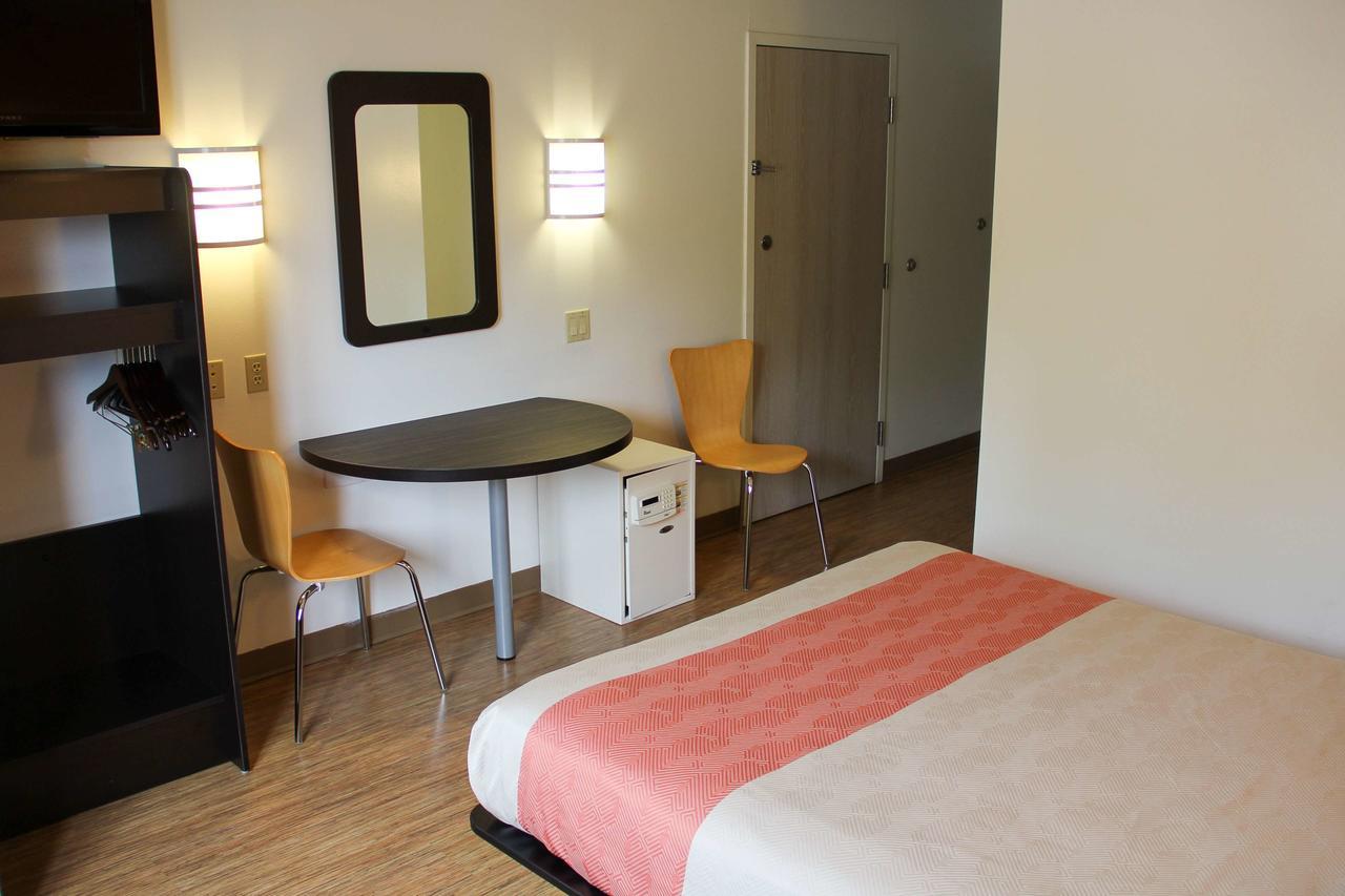 Motel 6-Milan, OH - Sandusky Bagian luar foto