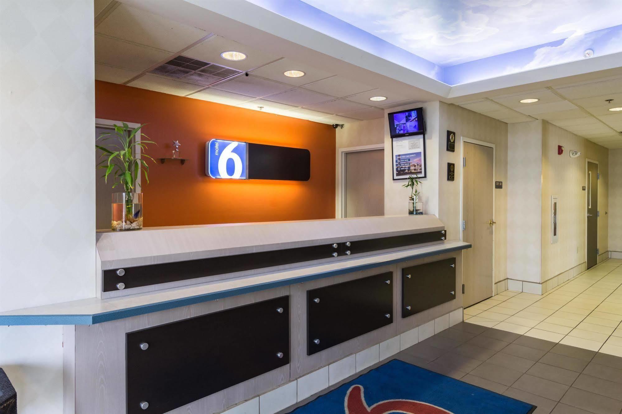 Motel 6-Milan, OH - Sandusky Bagian luar foto