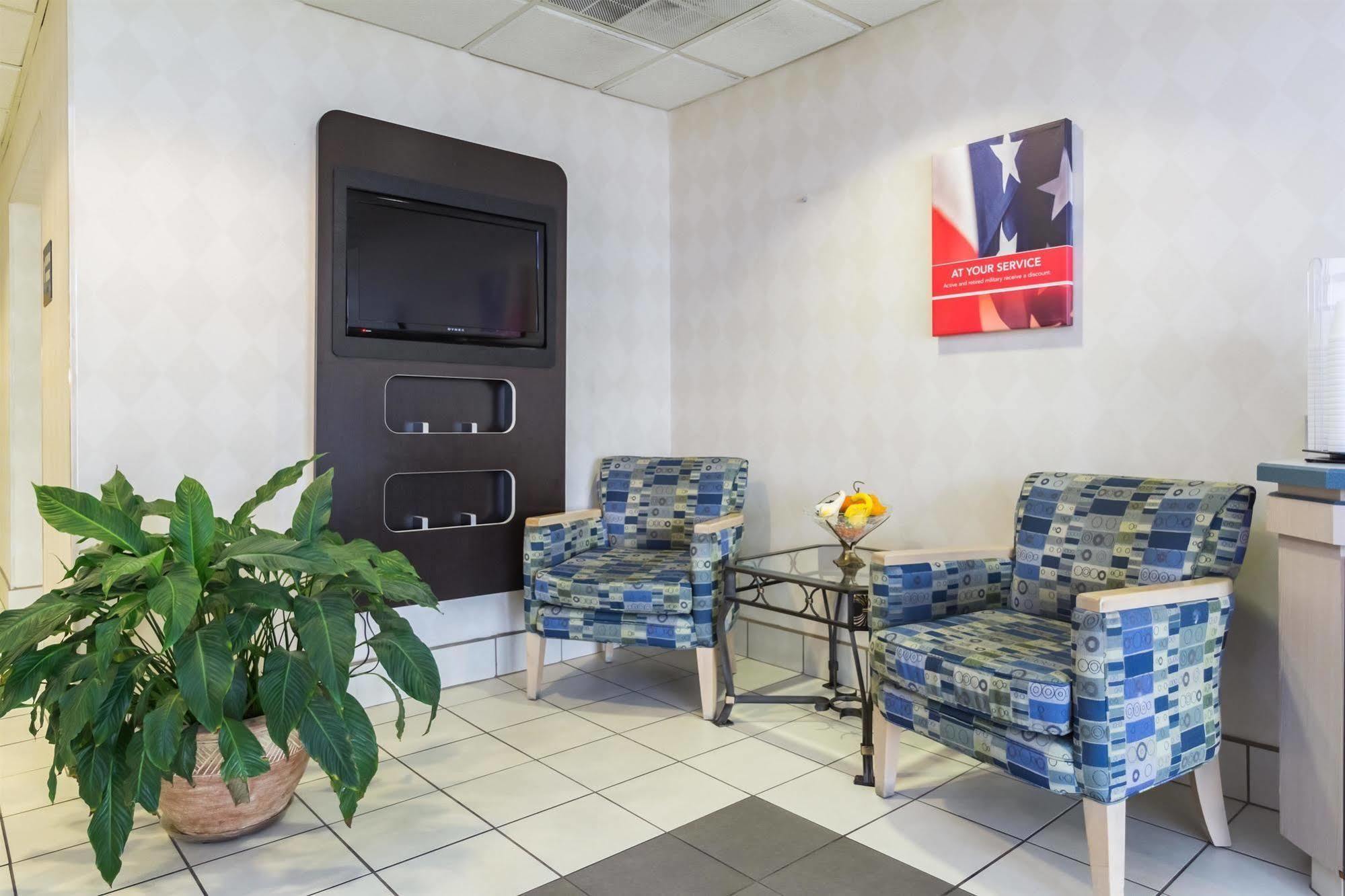Motel 6-Milan, OH - Sandusky Bagian luar foto
