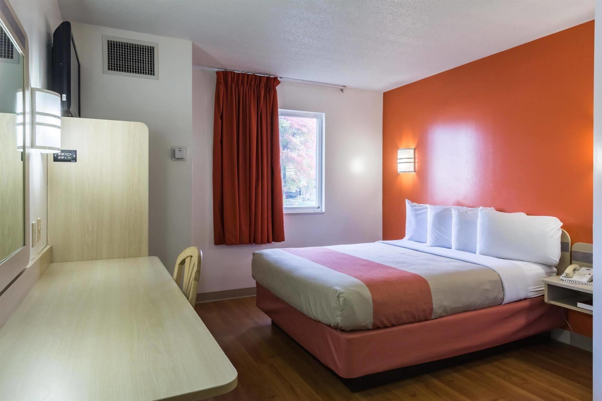 Motel 6-Milan, OH - Sandusky Bagian luar foto