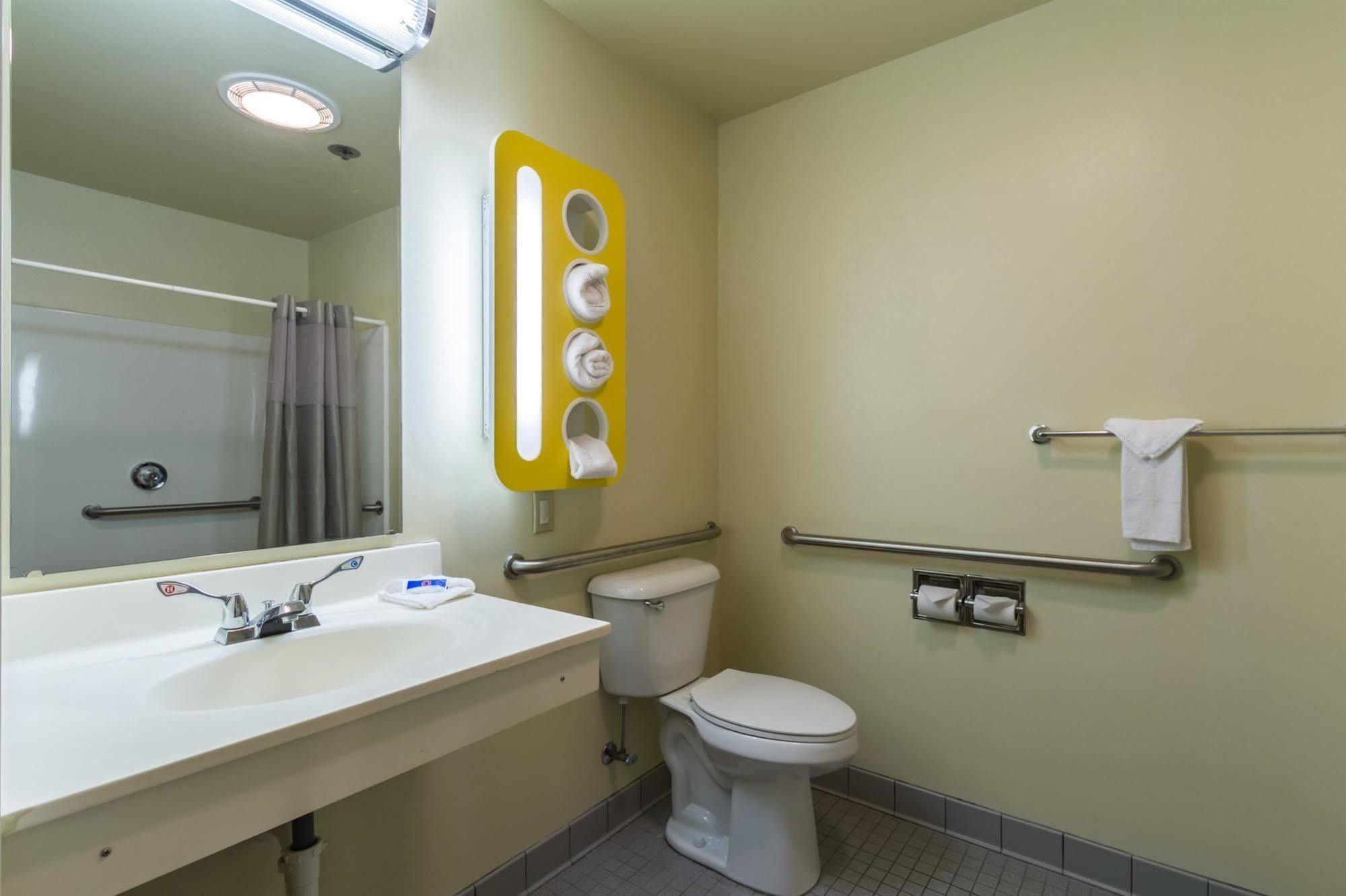 Motel 6-Milan, OH - Sandusky Bagian luar foto