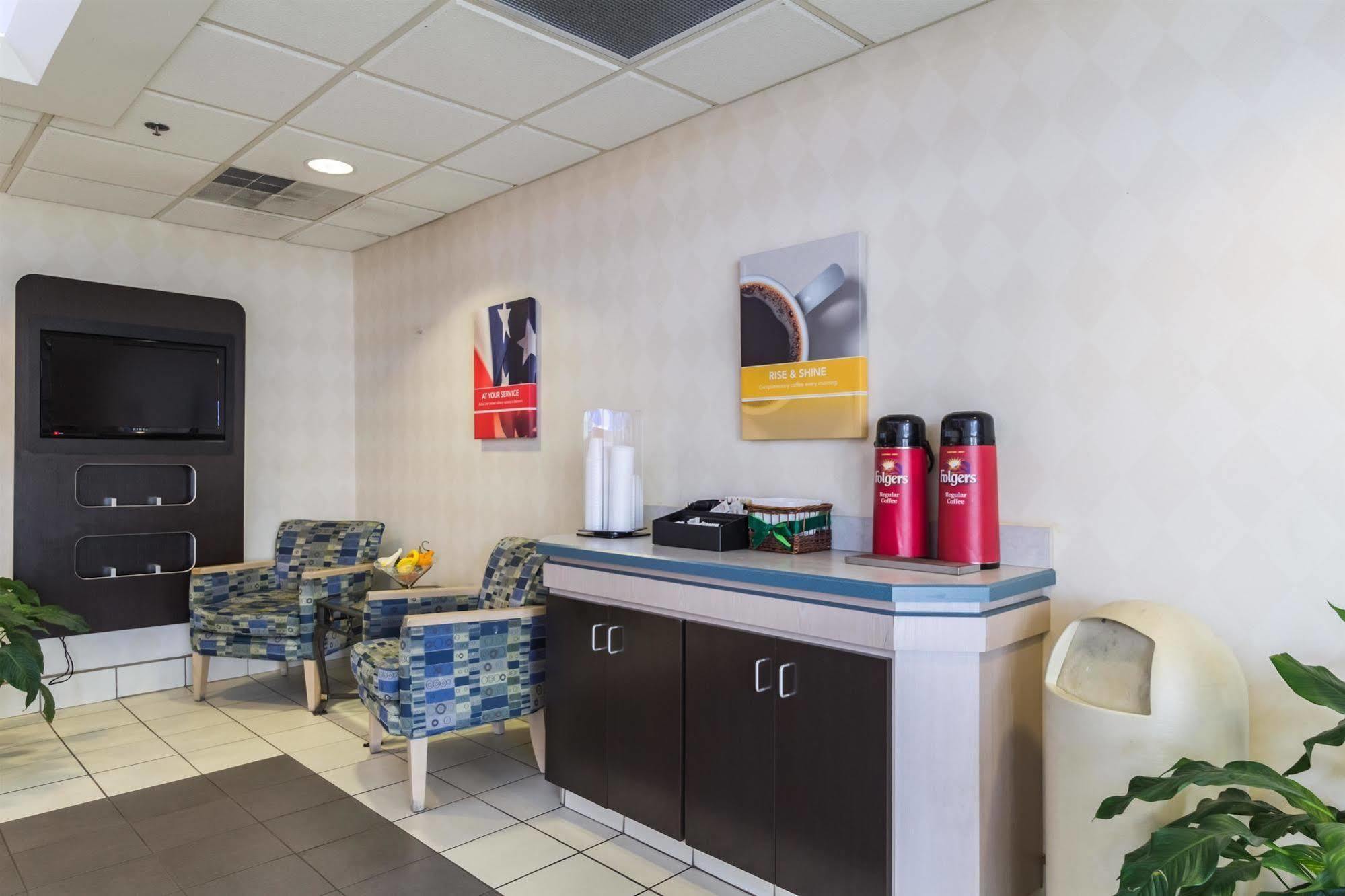 Motel 6-Milan, OH - Sandusky Bagian luar foto