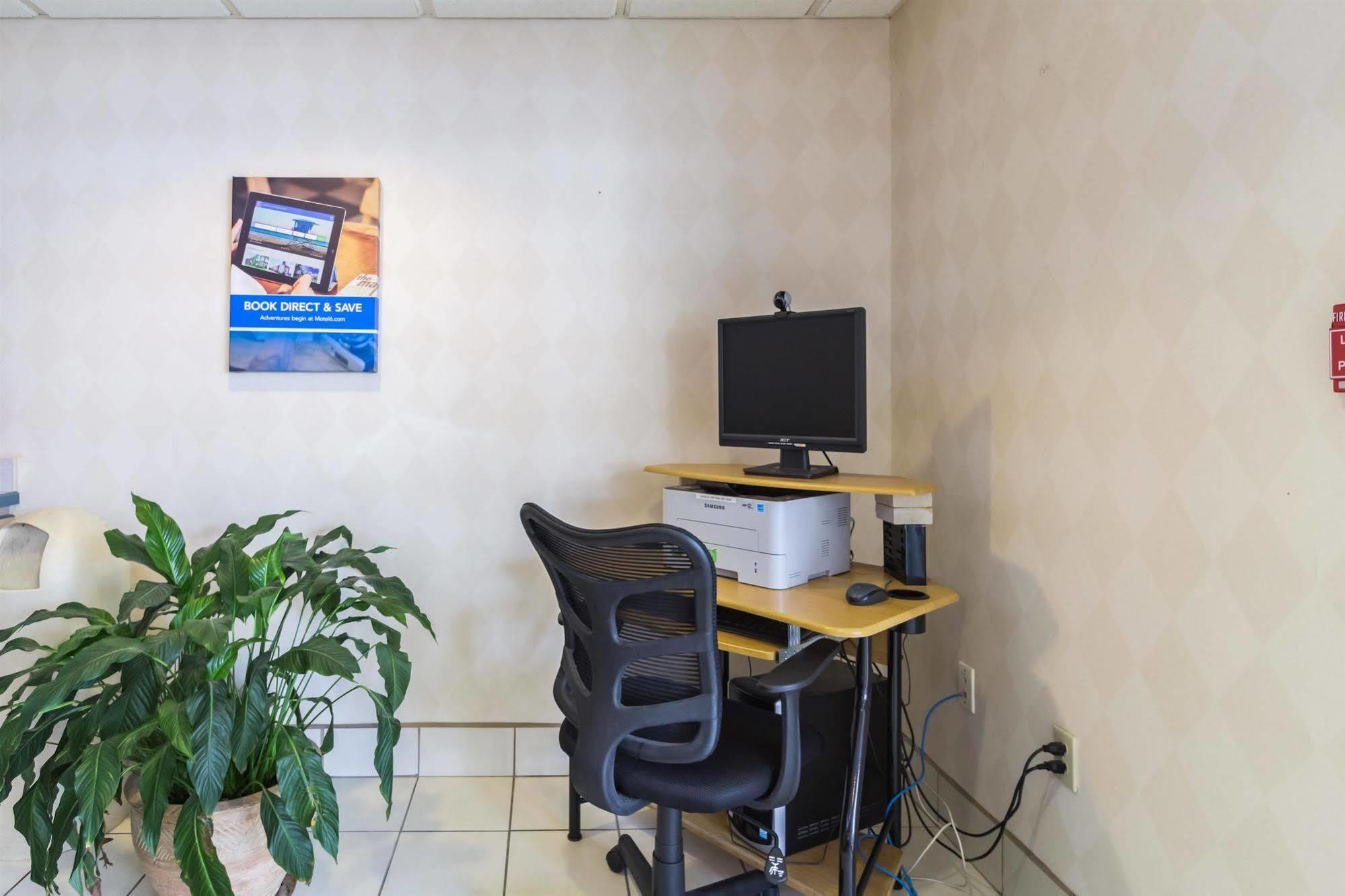 Motel 6-Milan, OH - Sandusky Bagian luar foto