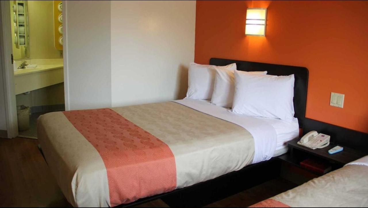 Motel 6-Milan, OH - Sandusky Bagian luar foto
